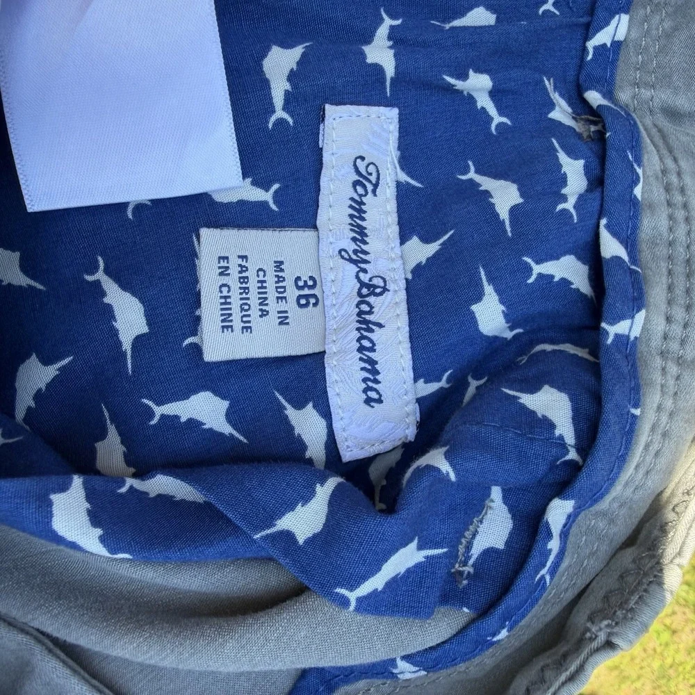 Tommy Bahama Boracay Cargo Shorts Mens 36 Gray Tencel Stretch Marlin 10